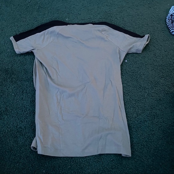 pink tee - Picture 3 of 3